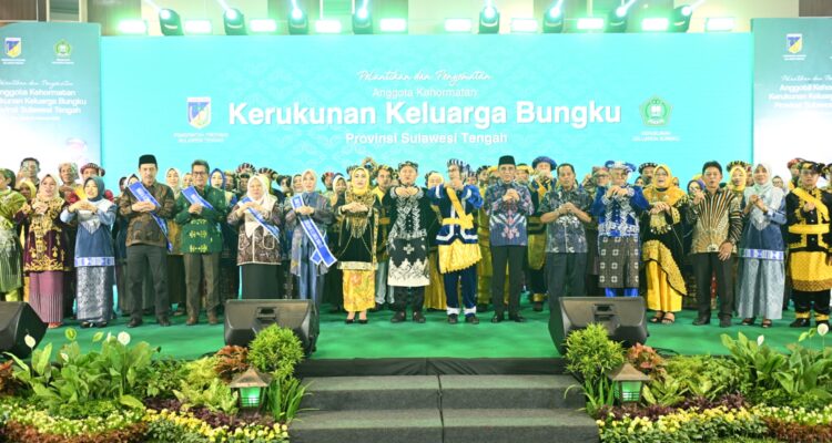 Foto bersama pasca pengukuhan KKB Sulteng. Foto: Biro Adpim Sulteng
